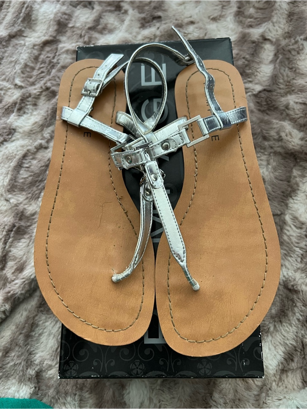 Rampage Women's Silver Strappy Ankle Strap Buckle Sandals Solid Size 8 M